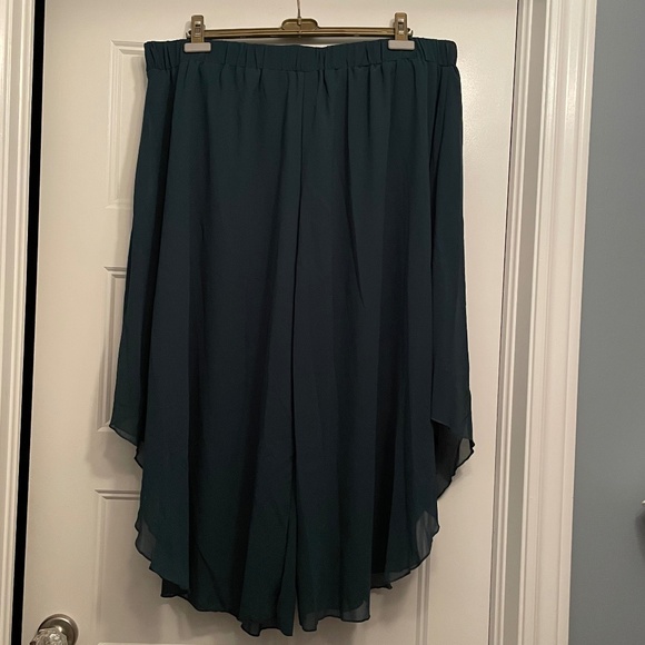 Black 4X Chiffon Pants - Picture 2 of 2